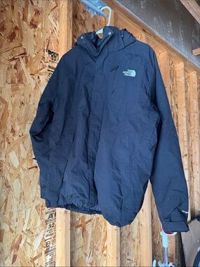 The North Face Men's Black Hooded Ski/Snowboard Jacket